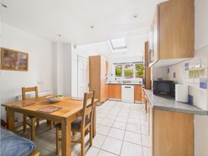 Kitchen/Diner- click for photo gallery